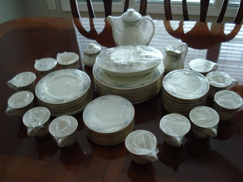 Royal doulton fine bone china - royal,